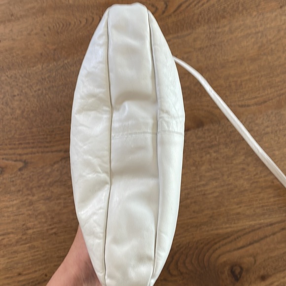 Vintage Elano Durabilt White Leather Envelope Crossbody-Vancouver, BC - Picture 11 of 11